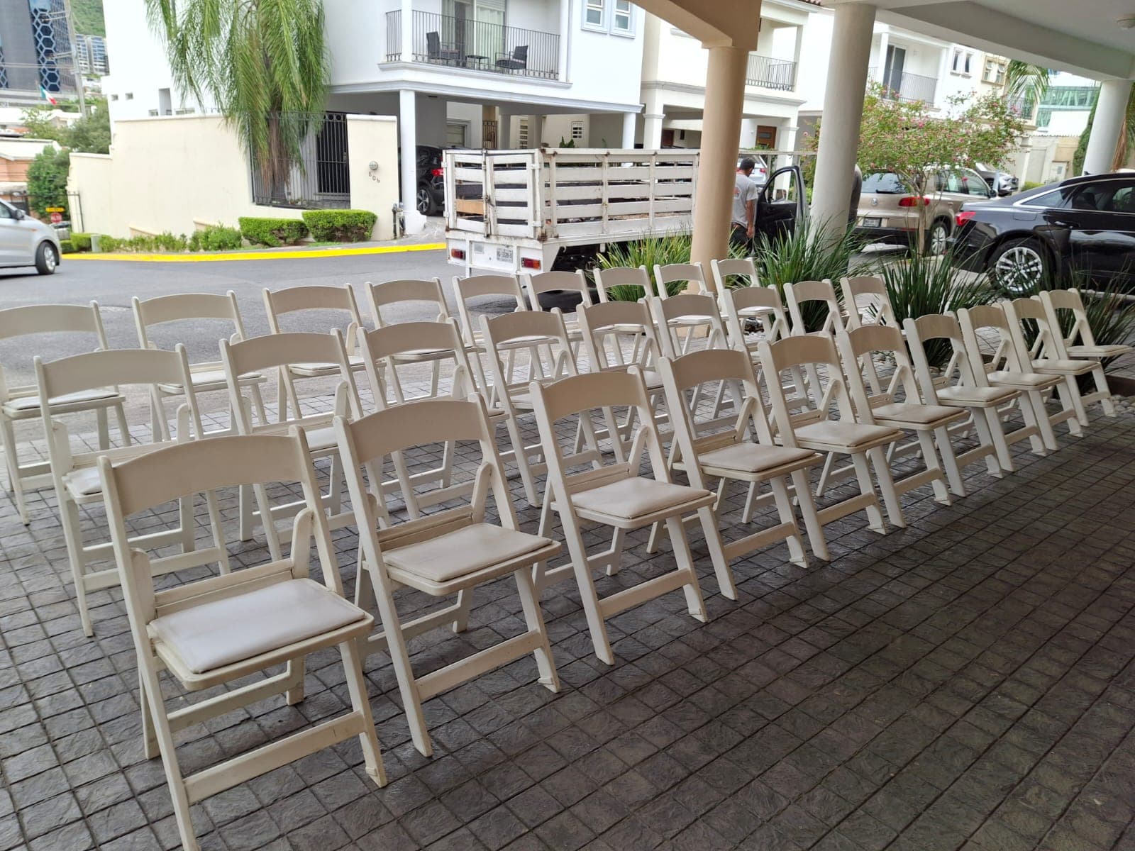 Zona de convivencia con mobiliario lounge en Monterrey — MTY Eventos