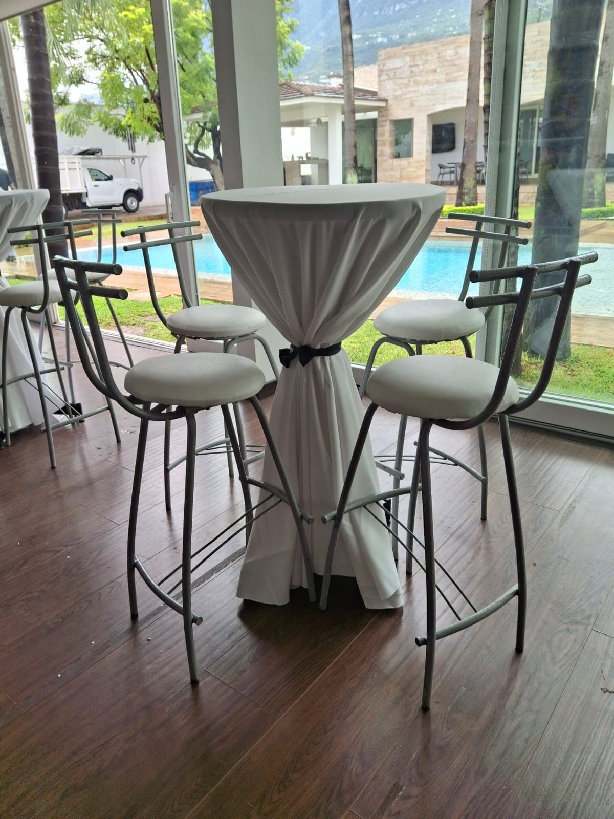 Decoración de salón con mobiliario para boda en Monterrey — MTY Eventos
