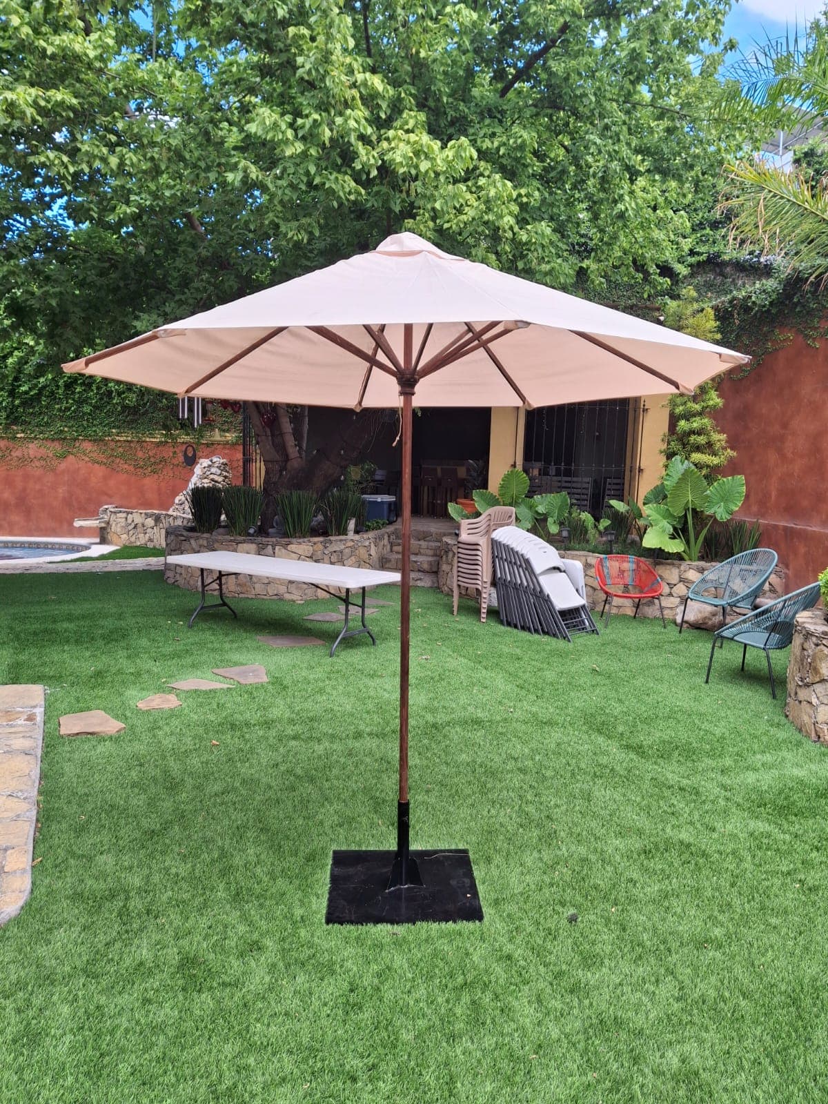 Renta de sillas para evento en jardín en Monterrey — MTY Eventos